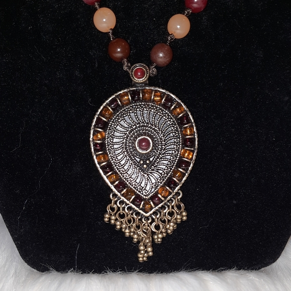 XC Axcess Carnelian and agate beaded necklace - Picture 5 of 10